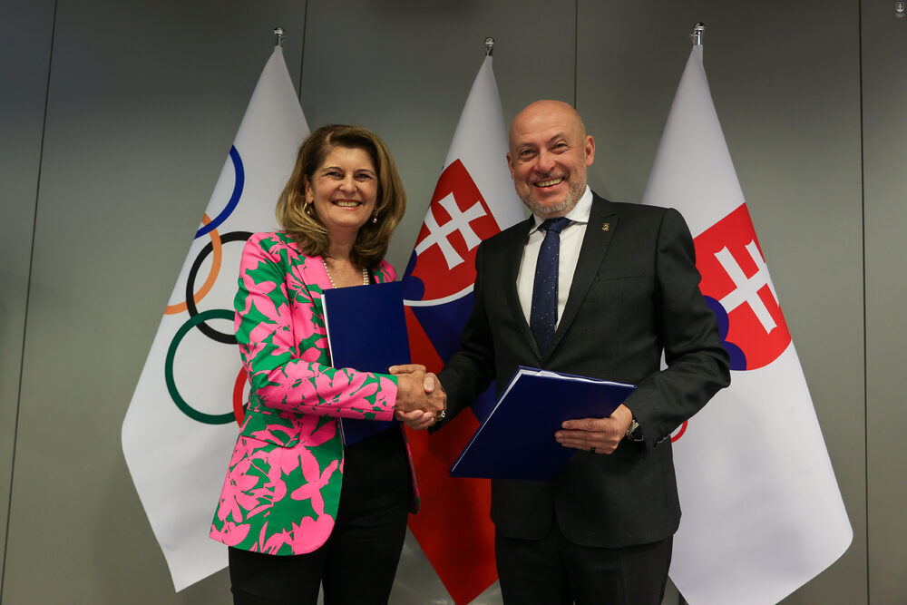 SOŠV a Slovakia travel podpísali zmluvu o spolupráci