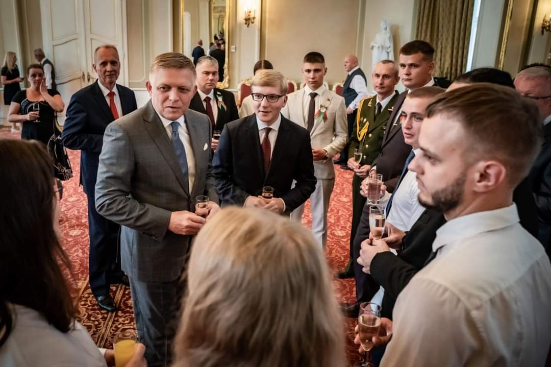 Robert Fico sa stretol s potomkami účastníkov Slovenského národného povstania